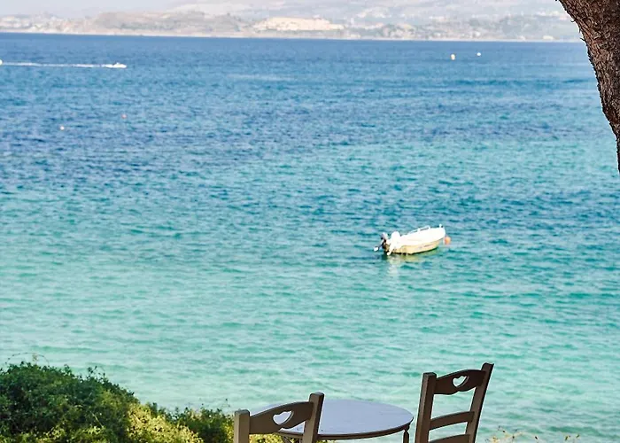 White Rocks Kefalonia Hotell 4*