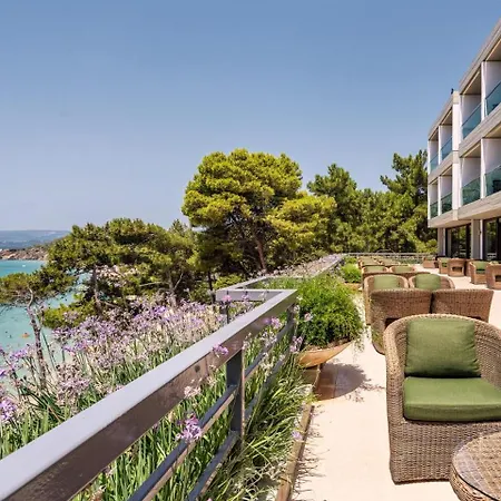 White Rocks Kefalonia Hotell 4*