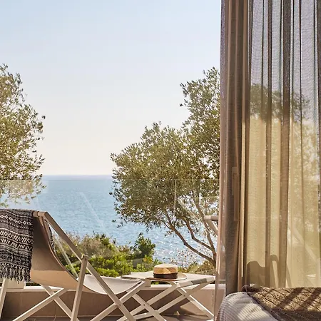 호텔 White Rocks Kefalonia 4*